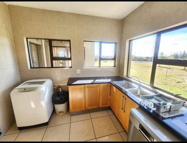 6 BEDROOM HOUSE FOR SALE IN BLUE SADDLE RANCHES